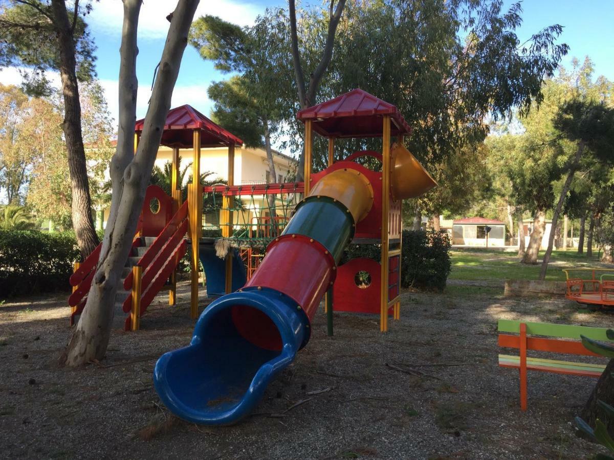 Camping Due Mari Villa Ovile la Marinella Exterior photo